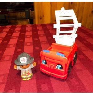 Fisher Price Little People Fire Truck/Girl Firefighter